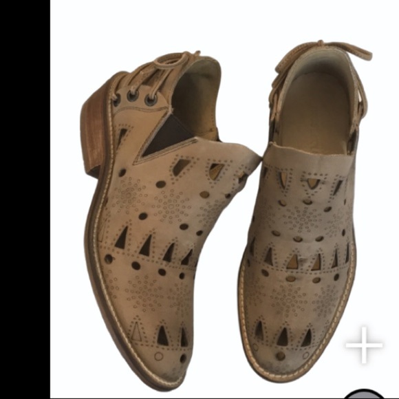 MUSSE & CLOUD CUT OUT PATTERN SHOOTIES.  N… - Picture 2 of 8